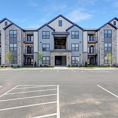 Stylish New Condo In Concord Luaran gambar