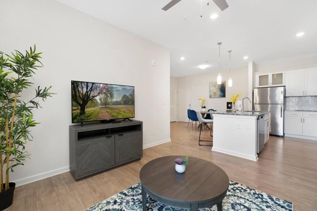 Stylish New Condo In Concord Luaran gambar